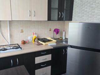 Срочно продается двухкомнатная квартира Торг