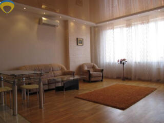 Продам прекрасную квартиру с хорошей локацией.