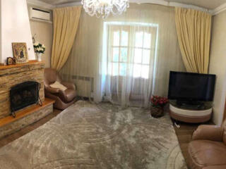 4-комн. квартира с палисадником на пр. Шевченко/ Довженко, Французский