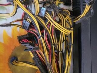 Блок питания vinga 1800w, 8 кабелей 6+2 + 6+2пин.