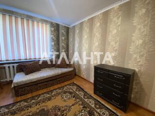 Просторная комната с ремонтом на Затонского