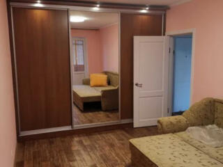 Продам квартиру 34.4 кв. м., 7/9, ул. Ильфа и Петрова/Ак. Глушко пр.