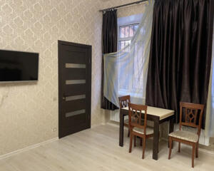 Двухкомнатная квартира в Обсерваторном переулке, парк Шевченко