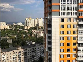 Трехкомнатная видовая квартира  в  ЖК Четыре Сезона