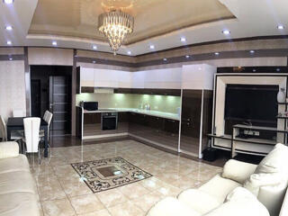 Квартира на проспекте Шевченко в статусном доме.