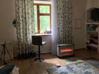 Обменяю квартиру в центре города на дом в тихом участке пригорода