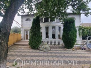 Casă cu 2 niveluri, loc. Goian Vă propunem spre vânzare casă cu 2 ...