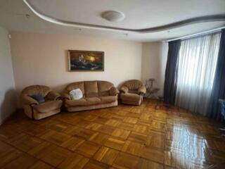 3-х комнатная квартира на проспекте Шевченко