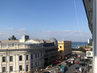 Продам 6 комн. vip.  Квартиру.