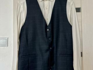 Продаю костюм отличника.