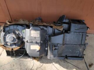 В сборе печка корпус моторчик, тросики 200р