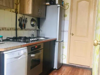 Продам 2-х комнатную на Нежинской