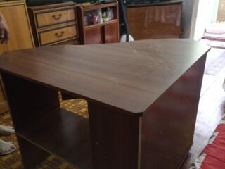 Продам компьютерный стол