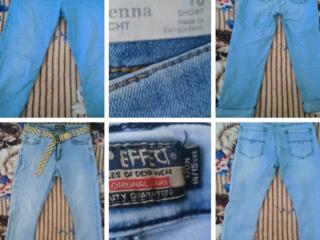 Много разной женской одежды.