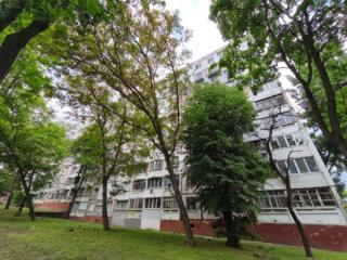 Apartament cu 3 camere, Botanica.