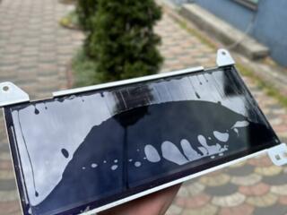 Восстановление потекших приборных панелей Tesla