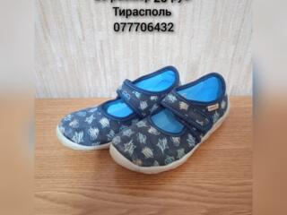Продам обувь для детского сада 28 размера