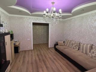 Продается четырехкомнатная квартира!