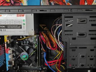 Компактный: i5 7500 (3.6Ghz)+DDR4 16Gb+GTX 1660Ti+SSD 500Gb+550Watt