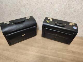 Продаются большие ручные кожаные мужские чемоданы справа, 1350 руб.