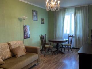 Двухкомнатная квартира на проспекте Небесной Сотни, Таирова