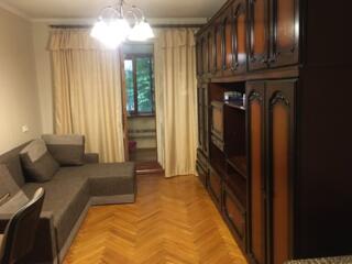 Продам 2- комн. квартиру на  Г. Пограничников.