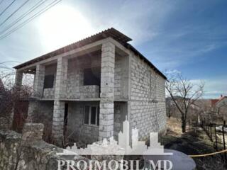 Vă propunem spre vânzare această casăîndouă nivele, sec. Telecentru, .