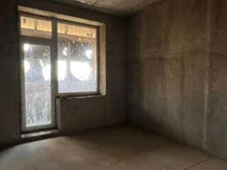 Продам просторную, видовую квартиру в новом доме.