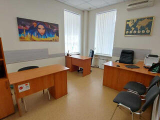 довгострокова оренда офісне приміщення Київ, Печерський, 18000 грн./мі