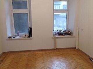 Продам двухкомнатную квартиру на ул. Болгарской/Мясоедовской