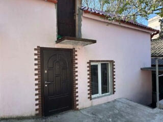 Двухуровневая квартира на земле (отдельностоящий дом)