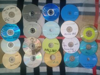 Продам недорого диски с играми на ПК.