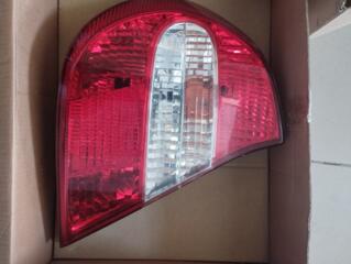 Продаю фары задние б/у Тойота Camry30 (2003 года)