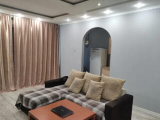 Продам 2х комнатная квартира в центре.