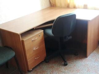 Столы кресла и стулья для офиса и дома