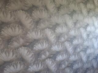 Поклейка обоев.