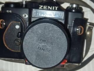 Продам фотоаппарат Зенит состояние идеальное