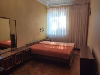 Базарная: сдам 2к квартиру в шикарной «сталинке» в самом центре города