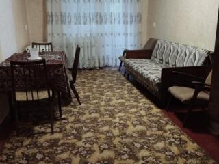 Сдаю просторную двухкомнатную квартиру в центре