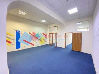 довгострокова оренда офісне приміщення Київ, Солом`янський, 37500 грн.