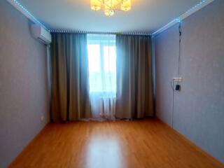 Продается 2-комнатный блок Балка Чапаева 9 + техэтаж Торг!