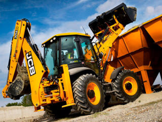 Требуются опытные экскаваторщики на экскаватор - погрузчик З/П от 12т