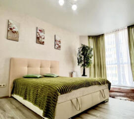 Паустовского новая Европа 1-кв с кухней гостиной сдам