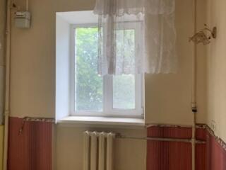 Просторная квартира в доме возле парка. 15 минут до моря. 2/5. 69 м2.