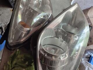 Продаются фары на Опель(оригинал)