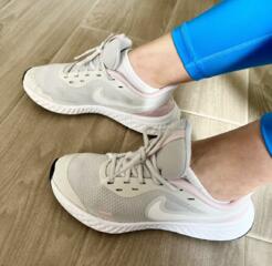 Кроссовки Nike Revolution original