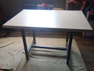 Продам стол