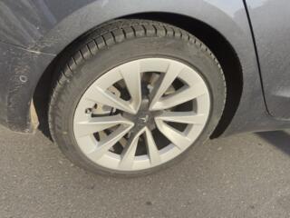 Tesla Model 3/Y - Комплект зимней резины R19.