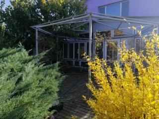 Продаю загородный дом, с красивейшим видом на озеро.