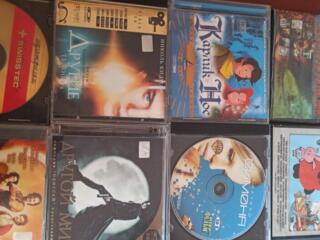 Продам диски с фильмами и играми.